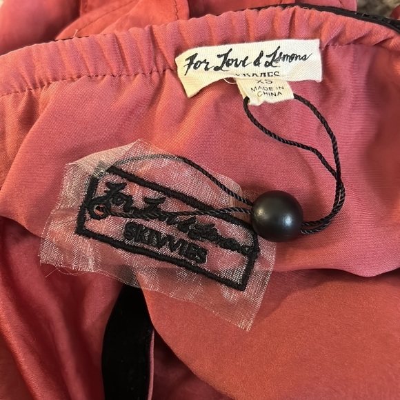 𝅺FOR Love and Lemons Mauve Satin Ruffled Wrap Robe Velvet Trim NWT - Picture 9 of 10